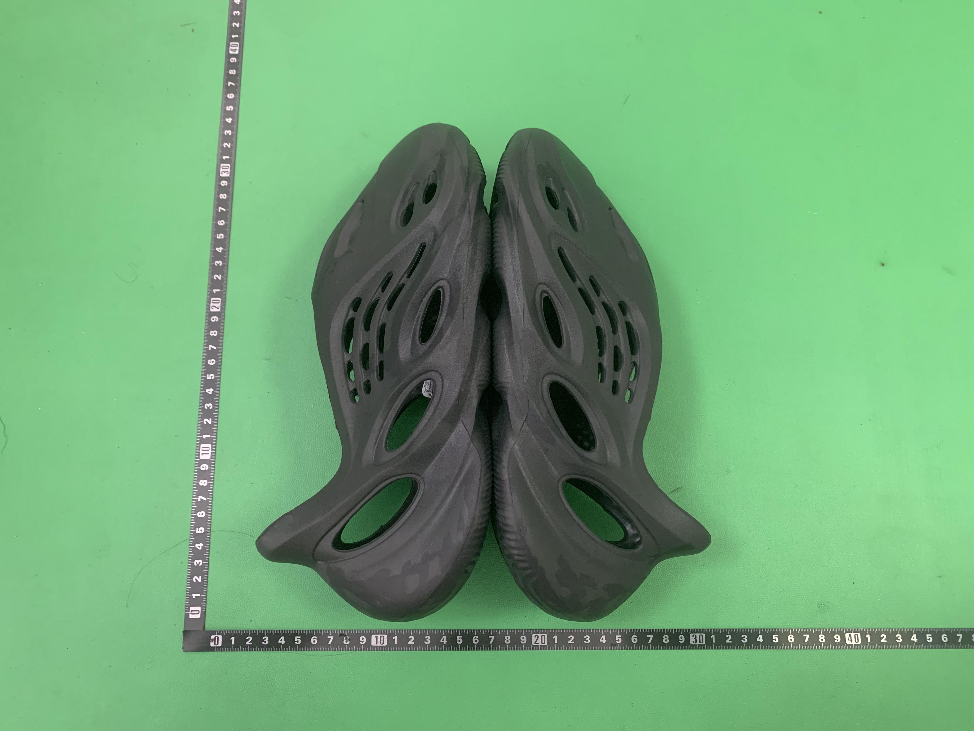 LW Batch Yeezy Foam Rnna -4